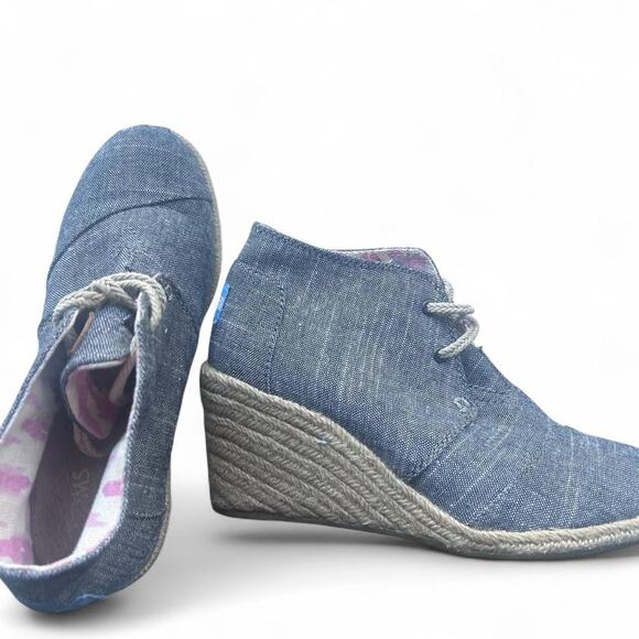 Size 5 Women's TOMS Denim wedge boots NWOT - Picture 1 of 4